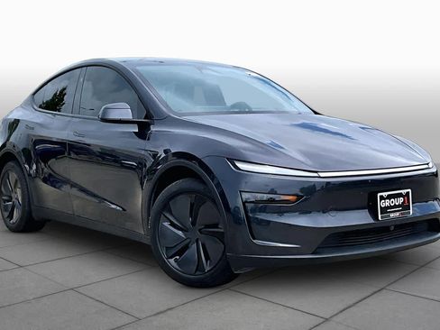 Used 2026 Tesla Model Y 2WD image 2
