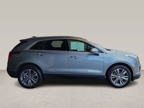 Certified 2025 Cadillac XT5 Premium Luxury image 2