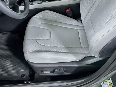 New 2026 Hyundai Elantra Limited FWD image 20