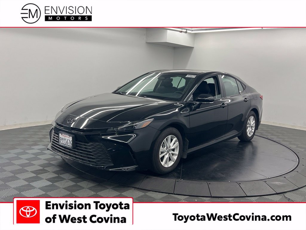 Used 2026 Toyota Camry LE w/ Convenience Package FWD image 1