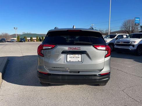 Used 2024 GMC Terrain SLE w/ Elevation Edition image 48