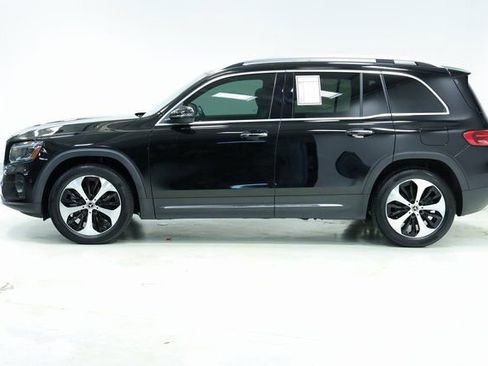 Used 2024 Mercedes-Benz GLB 250 image 4