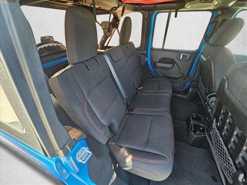 Used 2022 Jeep Wrangler Unlimited Rubicon w/ LED Lighting Group image 20