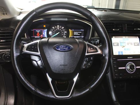 Used 2017 Ford Fusion Energi Titanium FWD image 14