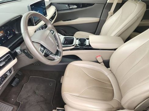 Used 2022 Lincoln Nautilus Reserve image 9