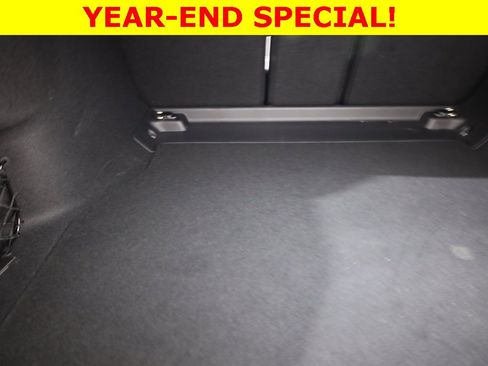 Used 2025 Mercedes-Benz C 300 4MATIC Sedan image 42