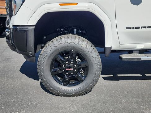 New 2025 GMC Sierra 2500 SLT w/ SLT Premium Package image 34