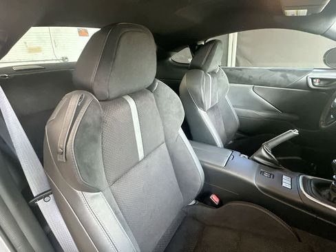 Used 2025 Toyota GR86 Premium RWD image 27