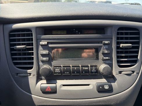 Used 2007 Kia Rio LX FWD image 28