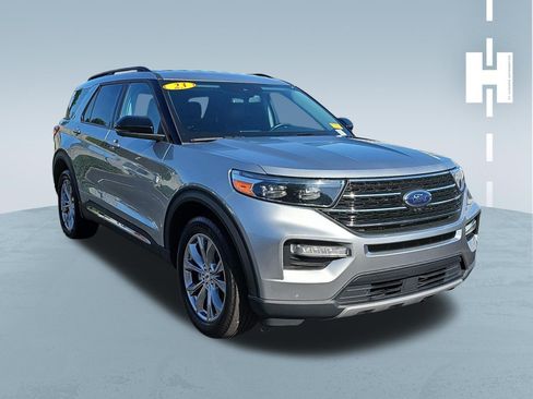 Used 2023 Ford Explorer XLT w/ Equipment Group 202A AWD/4WD image 1