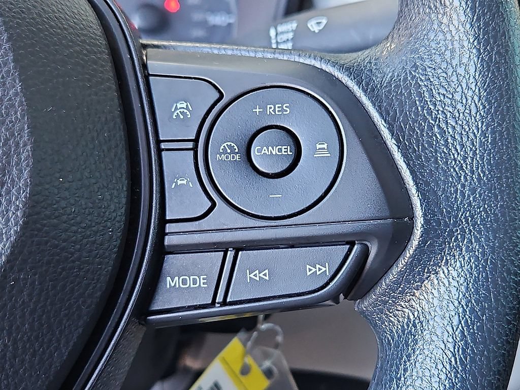 Used 2023 Toyota Corolla Cross L FWD image 23