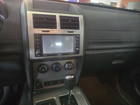 Used 2011 Dodge Nitro Heat image 21