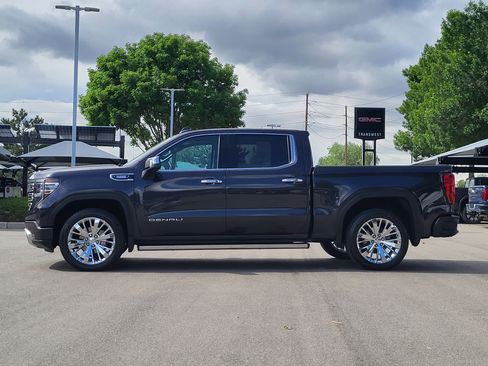 Used 2023 GMC Sierra 1500 Denali w/ Denali Reserve Package AWD/4WD image 4