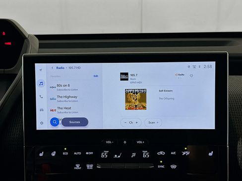 Used 2024 Toyota bZ4X XLE w/ Weather Package image 21