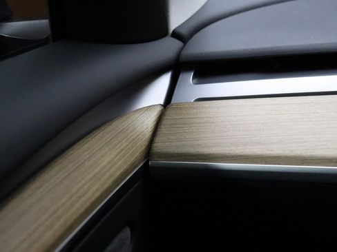 Used 2023 Tesla Model 3 Standard Range image 56