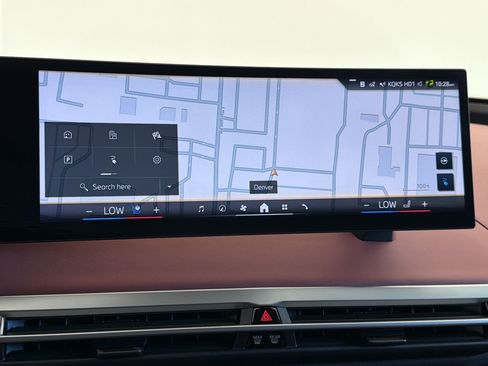 Used 2025 BMW iX xDrive50 w/ Premium Package AWD/4WD image 20