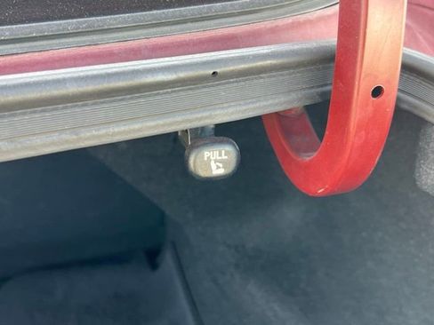 Used 2014 Hyundai Elantra SE image 28