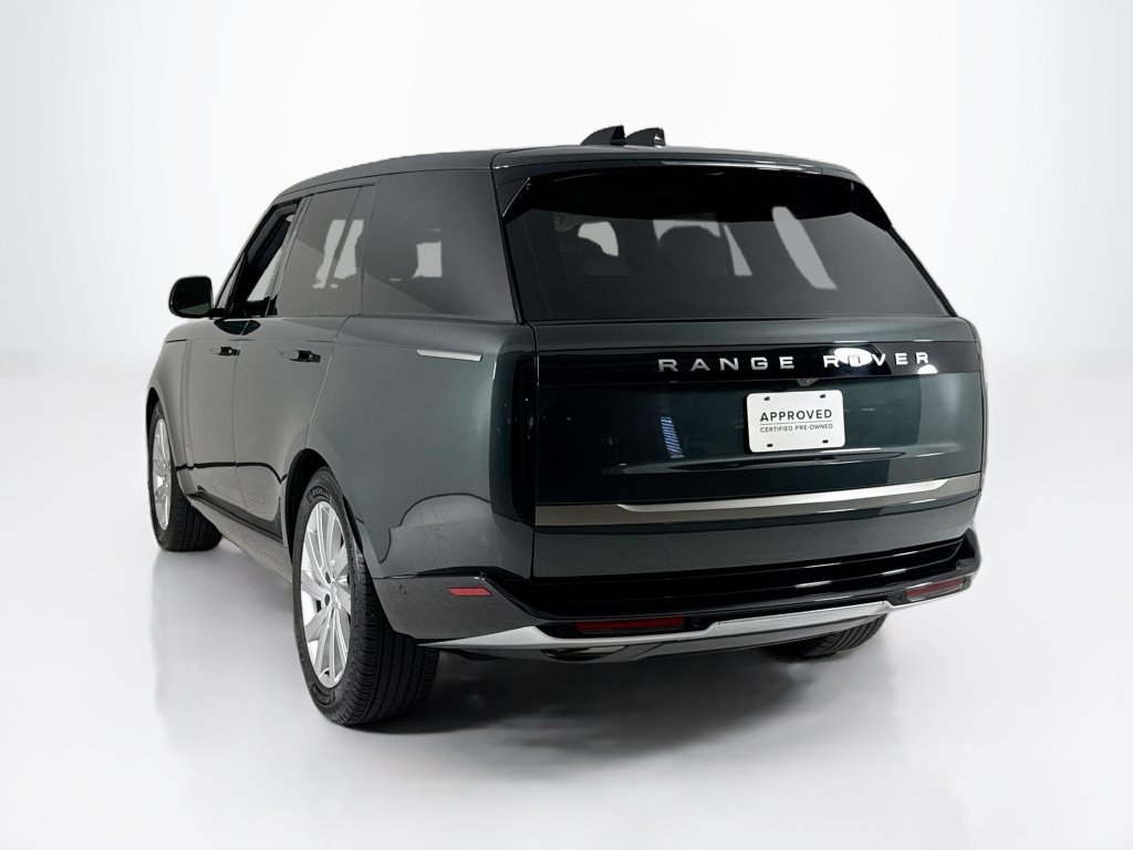 Used 2024 Land Rover Range Rover SE AWD/4WD image 3