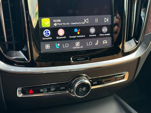 New 2026 Volvo V60 B5 Cross Country Ultra w/ Protection Package Premier image 17