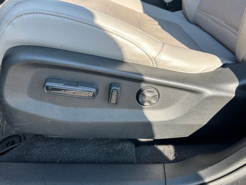 Used 2022 Honda CR-V EX-L image 19