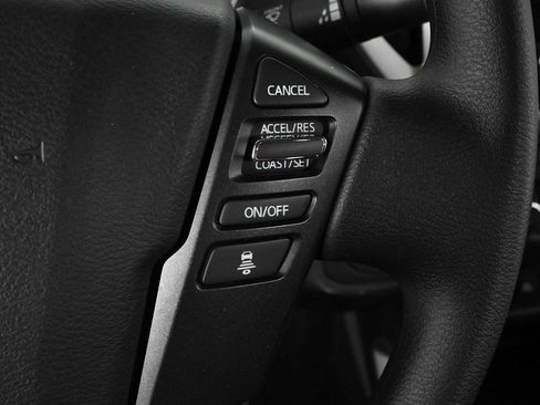 Used 2025 Nissan Frontier SV RWD image 21