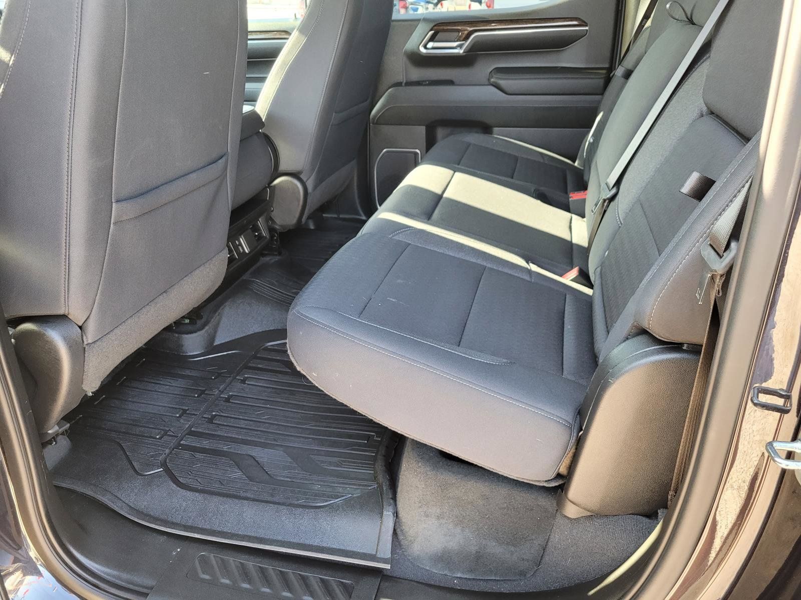Used 2023 GMC Sierra 1500 Elevation AWD/4WD image 3