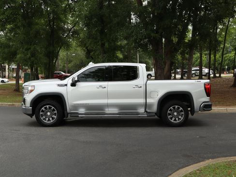 Used 2022 GMC Sierra 1500 SLT w/ SLT Premium Plus Package AWD/4WD image 7