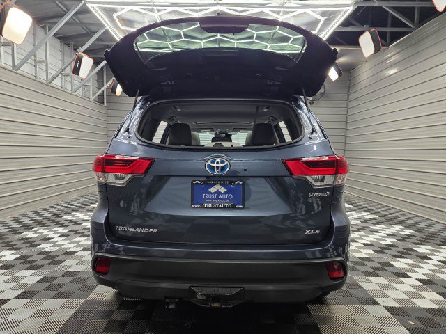 Used 2017 Toyota Highlander XLE AWD/4WD image 42