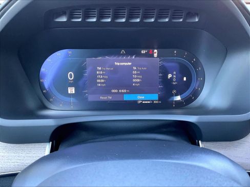 Used 2025 Volvo XC90 B5 Core w/ Protection Package Premier image 22