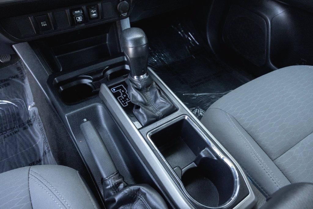Used 2019 Toyota Tacoma SR5 RWD image 16