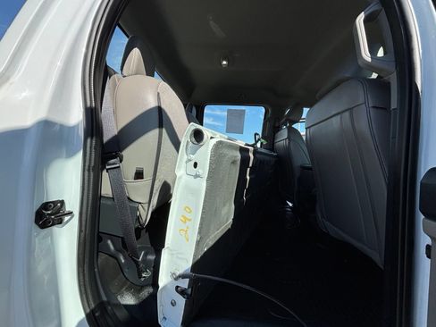 Used 2022 Ford F250 XL w/ Power Equipment Group AWD/4WD image 18