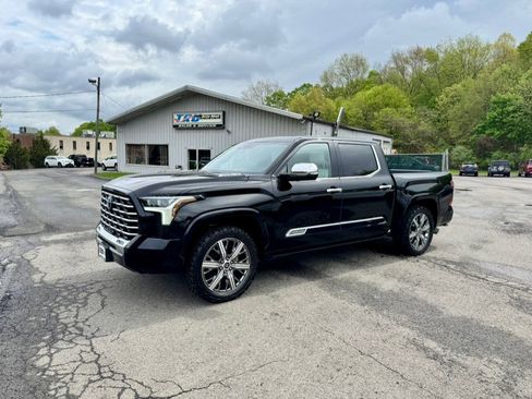 Used 2023 Toyota Tundra Capstone AWD/4WD image 2