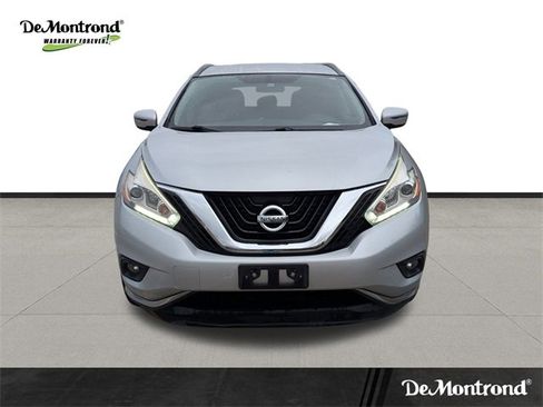 Used 2017 Nissan Murano SV image 2