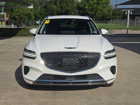 Used 2025 Genesis GV70 2.5T AWD/4WD image 8