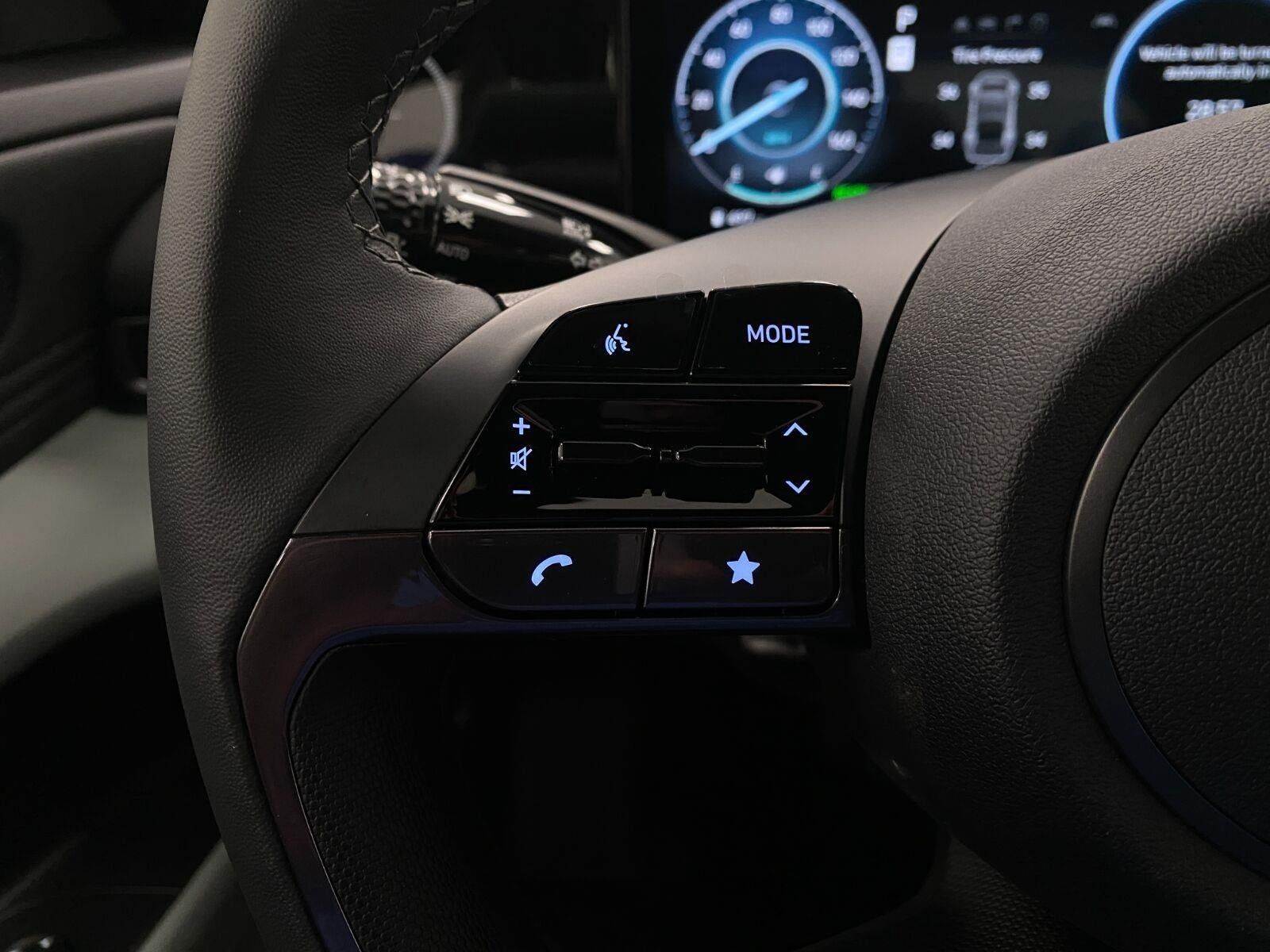 New 2026 Hyundai Elantra Limited FWD image 15