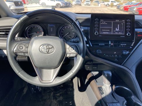 Used 2023 Toyota Camry SE image 16