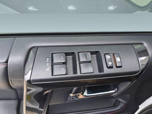 Used 2024 Toyota 4Runner TRD Off-Road Premium image 19