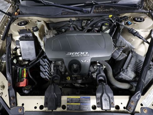 Used 2005 Buick LaCrosse CXL image 37