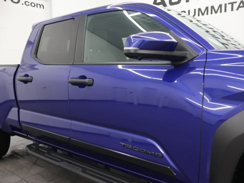 Used 2025 Toyota Tacoma TRD Off-Road w/ TRD Off Road Premium Package AWD/4WD image 40