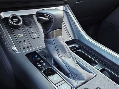 Used 2025 Lexus GX 550 w/ Accessory Package (2T) image 12