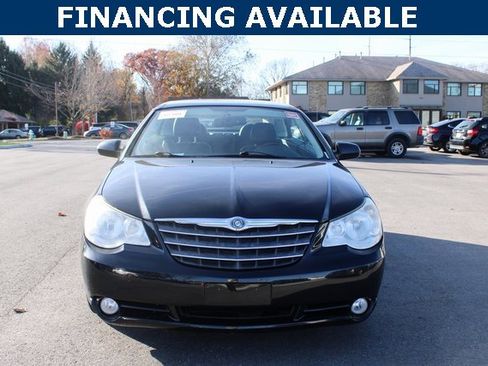 Used 2010 Chrysler Sebring Limited image 3