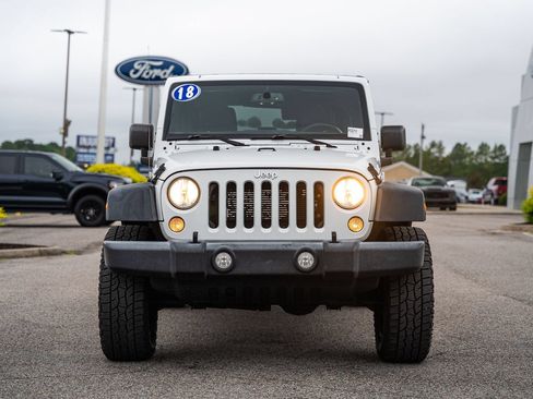Used 2018 Jeep Wrangler Unlimited Sport S AWD/4WD image 2