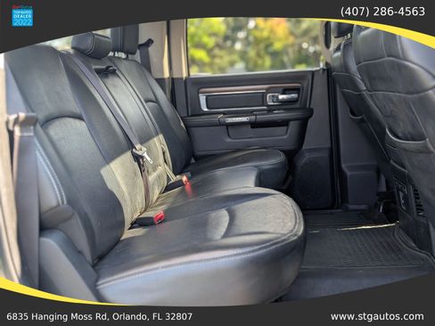 Used 2015 RAM 1500 Laramie RWD image 12
