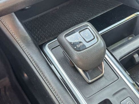 Certified 2022 Nissan Pathfinder SL FWD image 21