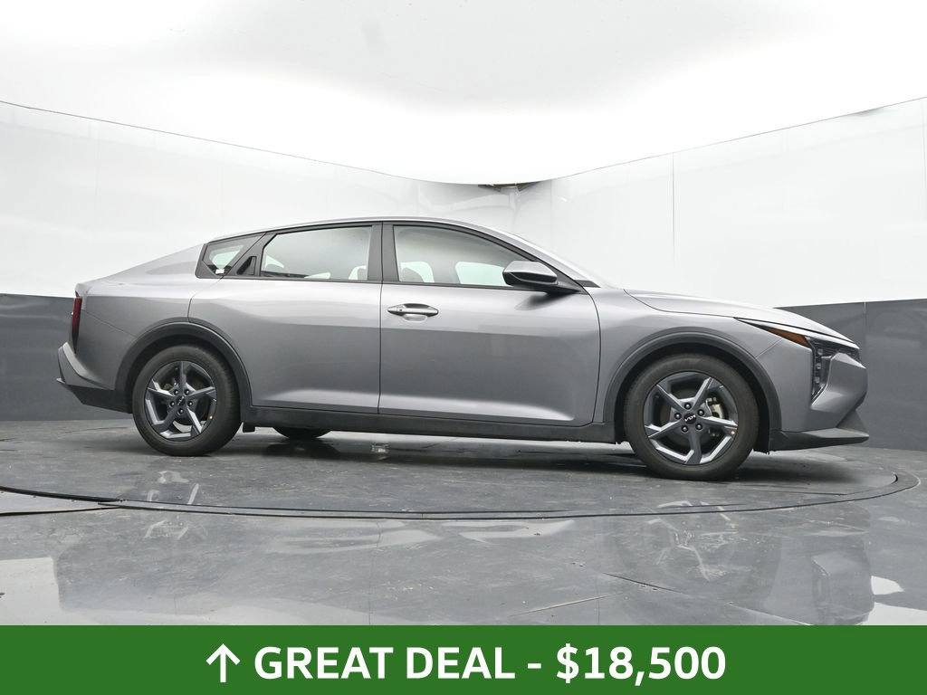 Used 2025 Kia K4 FWD image 38