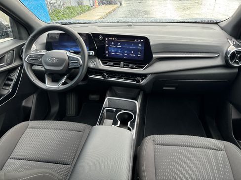 Used 2025 Chevrolet Equinox LT w/ Midnight Edition FWD image 6