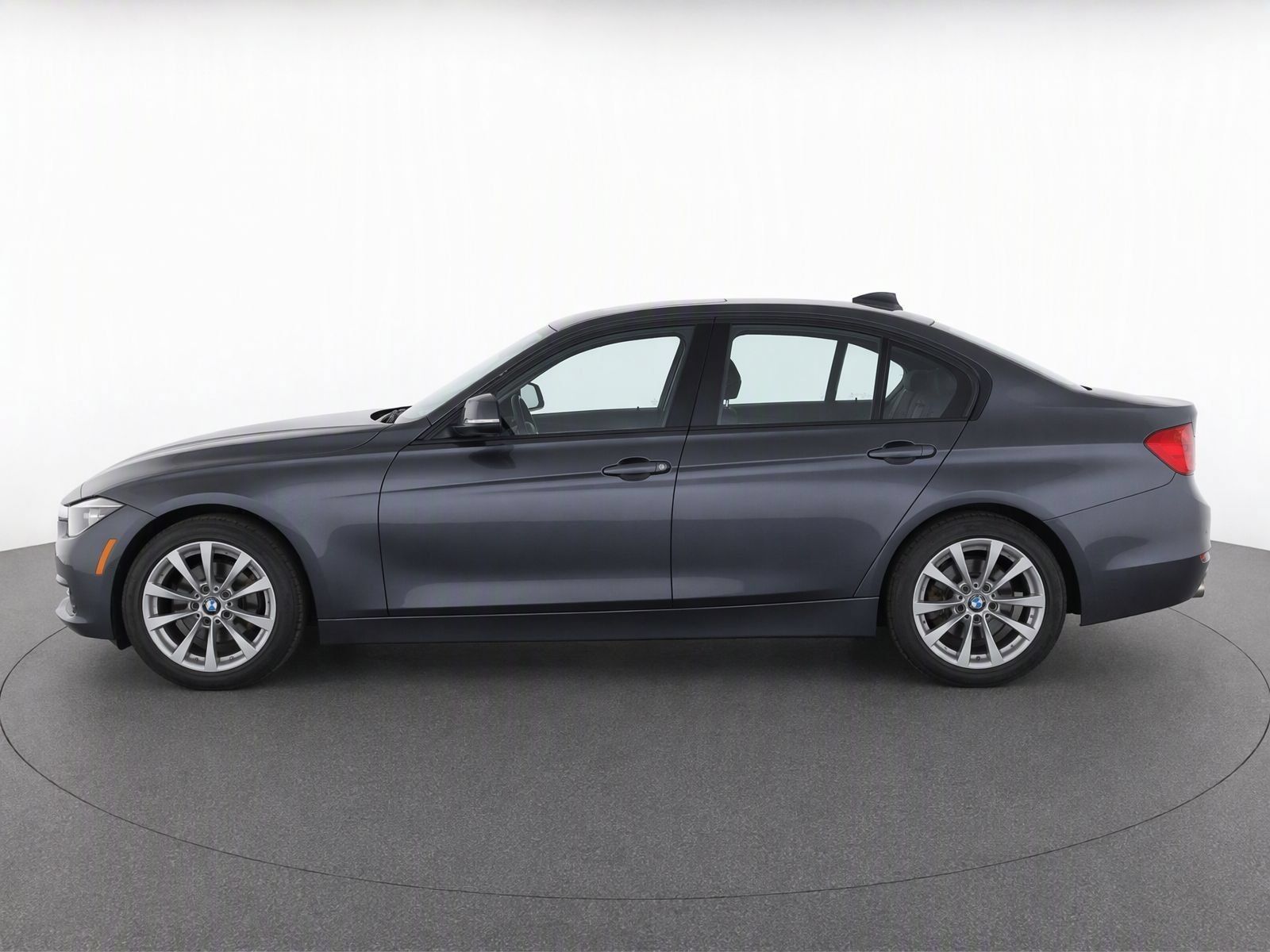 Used 2016 BMW 320i Sedan RWD image 7