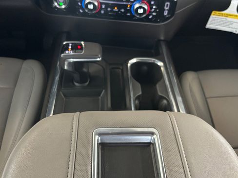 Used 2022 GMC Sierra 1500 SLT w/ SLT Convenience Package RWD image 5