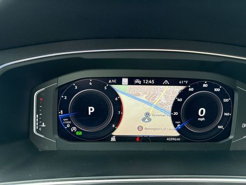 Used 2022 Volkswagen Tiguan SEL R-Line image 10