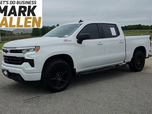 Used 2024 Chevrolet Silverado 1500 RST AWD/4WD image 4